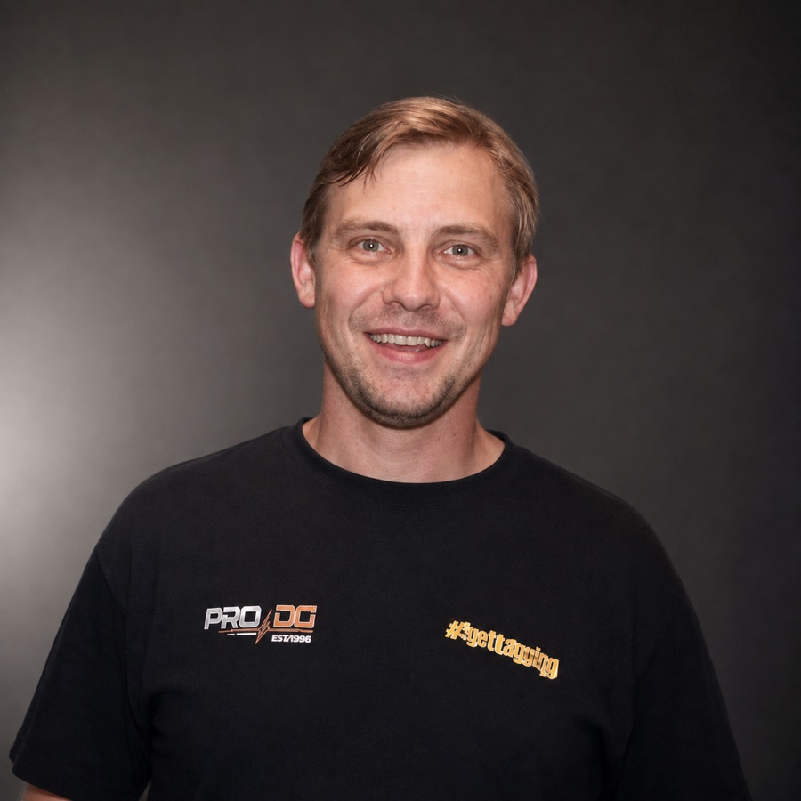 Fabian Mustereit, Schlosser und Spezialist für Sonderbau bei TBE Events